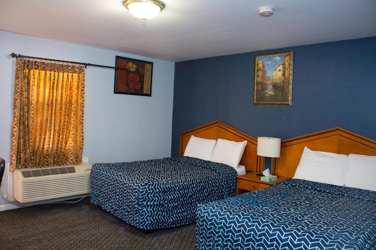 At 9 Motel Howell Exterior foto