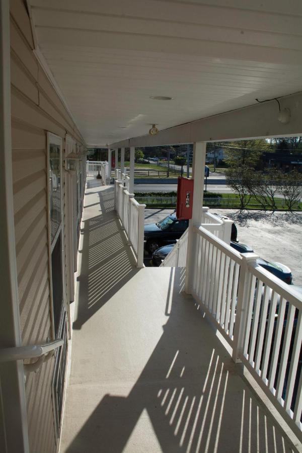 At 9 Motel Howell Exterior foto